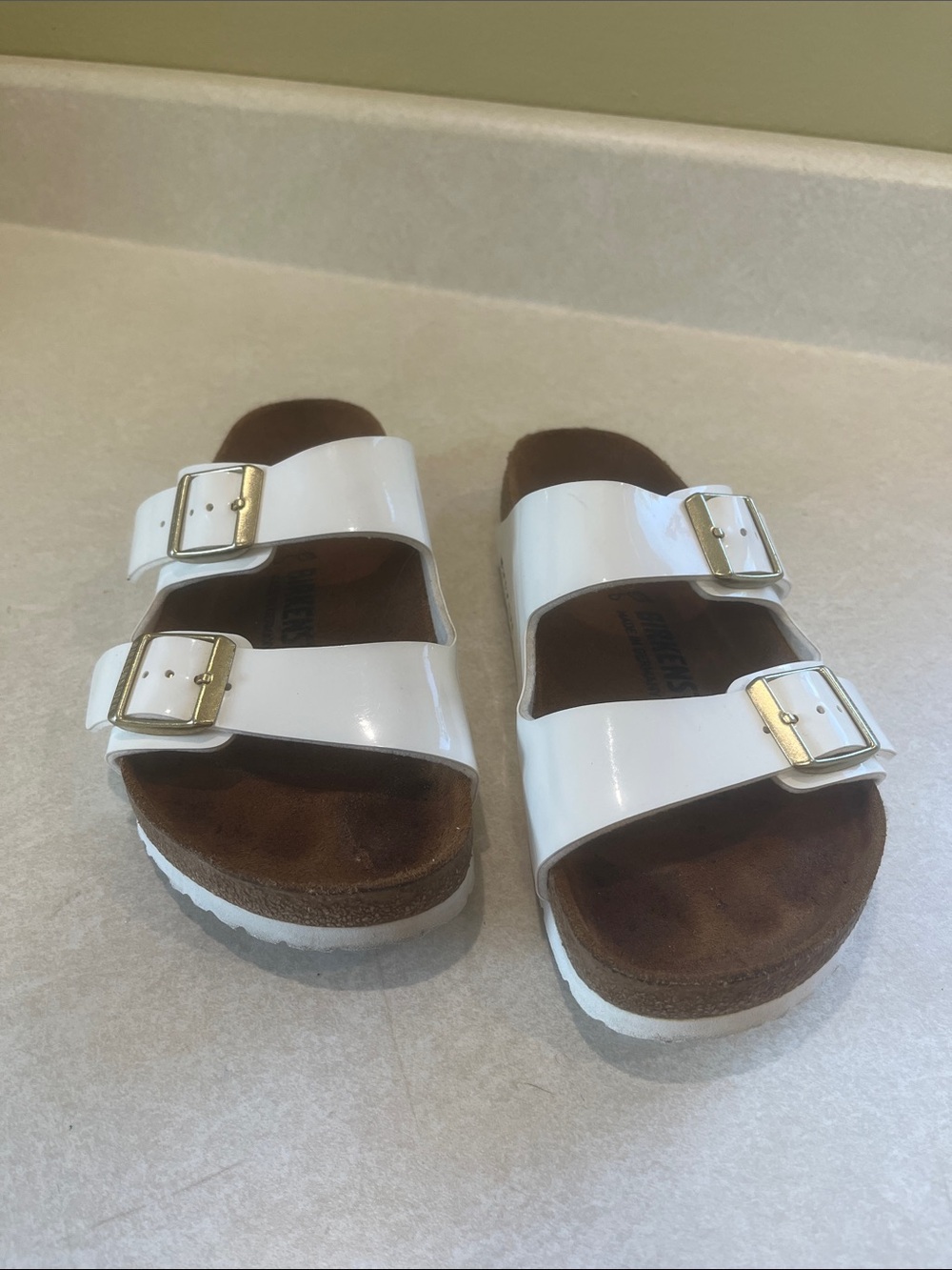Birkenstock White Two-Strap Patent Slide Sz 5-51/2 (36) Great Condition - Picture 2 of 13